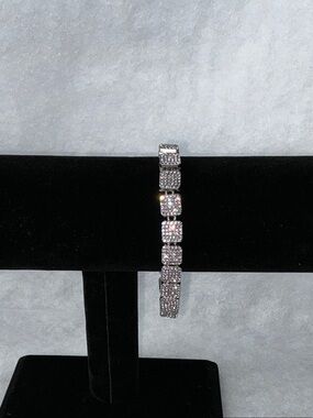 Sparkling Stainless Steel Crystal (Cz) Link Bracelet 8”